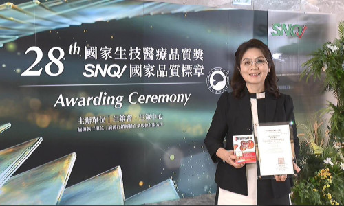 連續10年獲SNQ肯定　娘家「明適保EX」由世界百大名醫團隊研發　三大升級配方